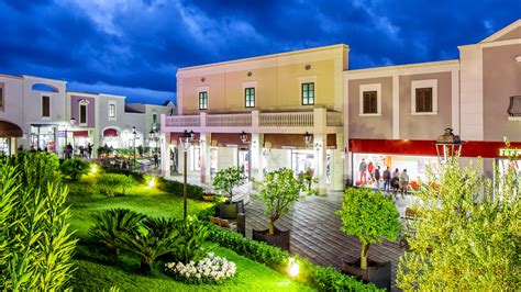 Lavoro Outlet Village in Sicilia (2 Offerte) .